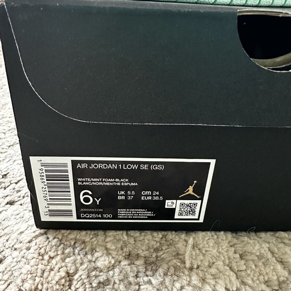 Jordan 1 - Picture 2 of 4